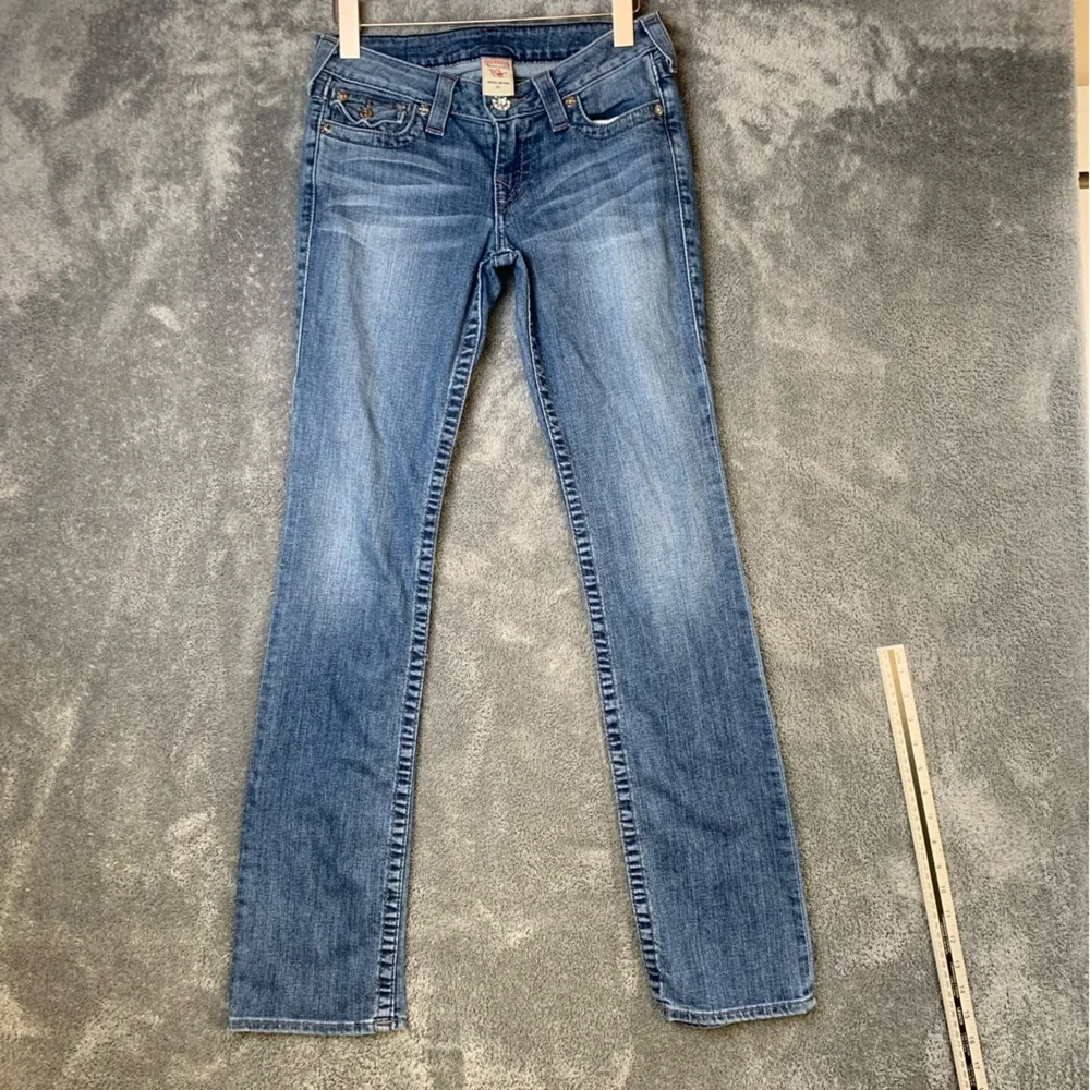 True Religion Straight Leg Low Rise Y2K Medium Wash Pink Rhinestone Buttons S 27 - Picture 11 of 11